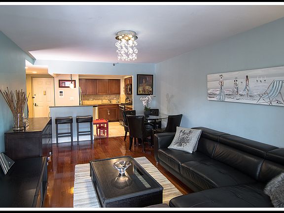 3rd image of 14341 84th Dr APT 4B