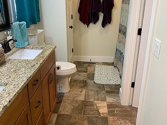 5th image of 317 Bryn Dr
