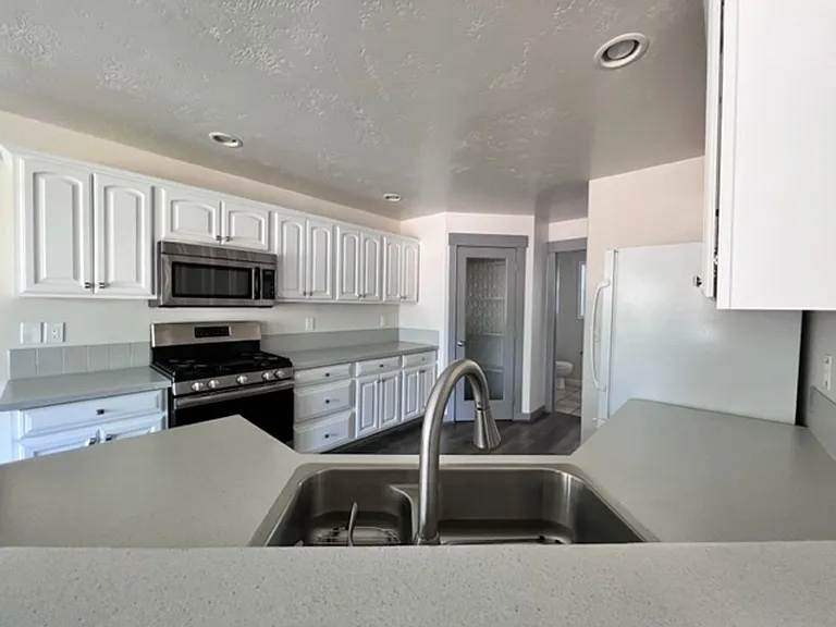 3134 N Blue Springs Ave — Photo 10