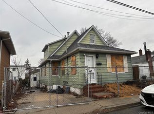 1366 E Street, Elmont, NY 11003