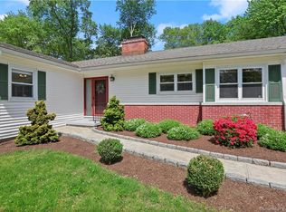 80 Chatfield Dr, Trumbull, CT 06611