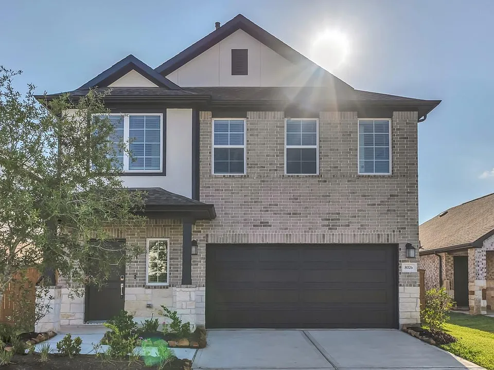 8026 Kay Harbor Dr
