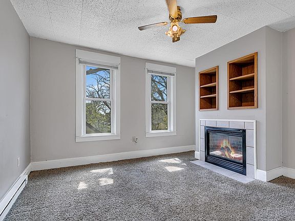 5th image of 215 3rd Ave NE