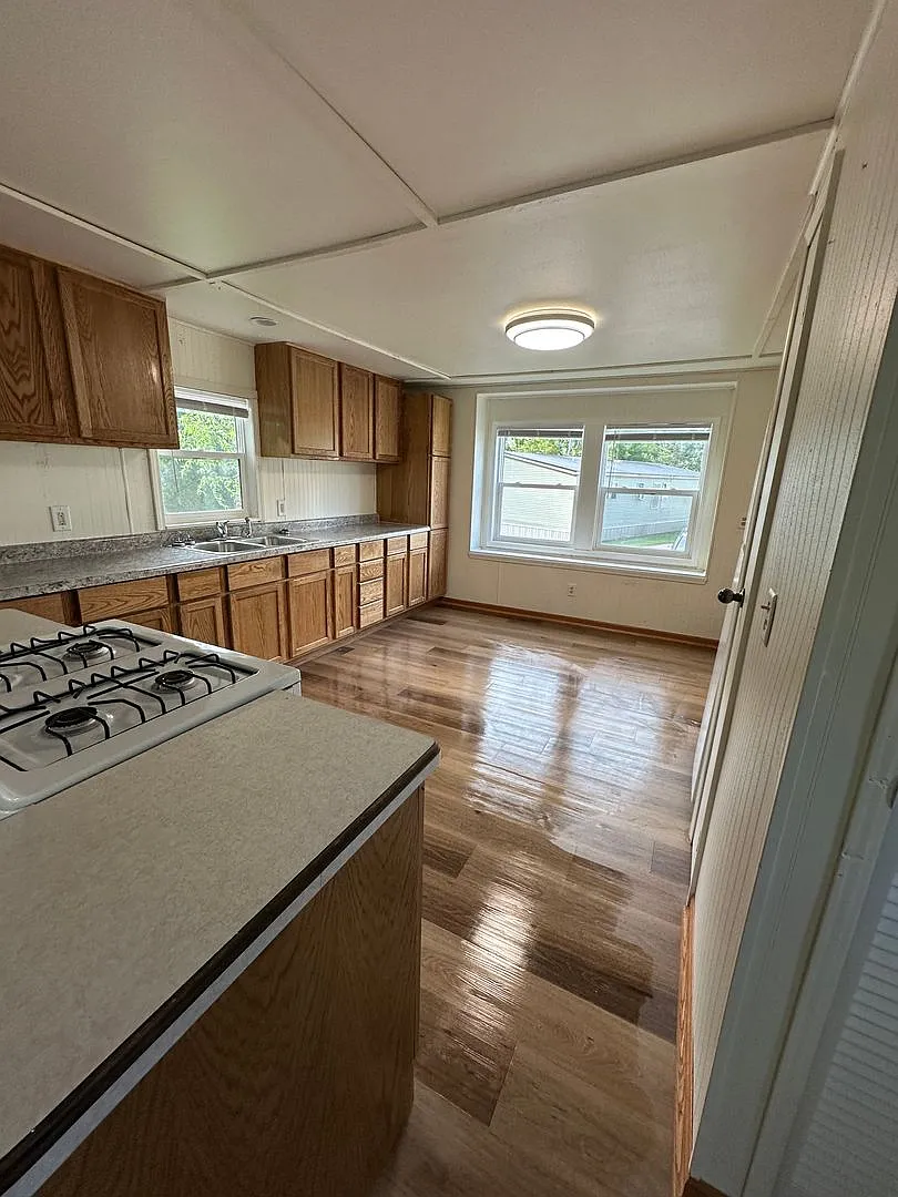 Orchard Park — Photo 1