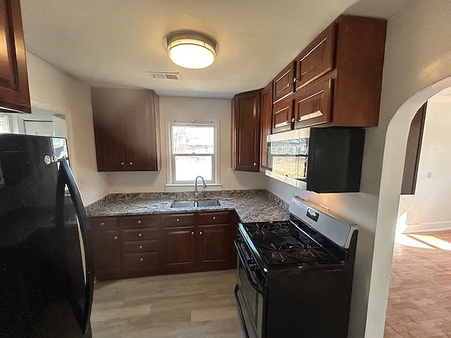 1305 S Wisconsin Ave photo 1