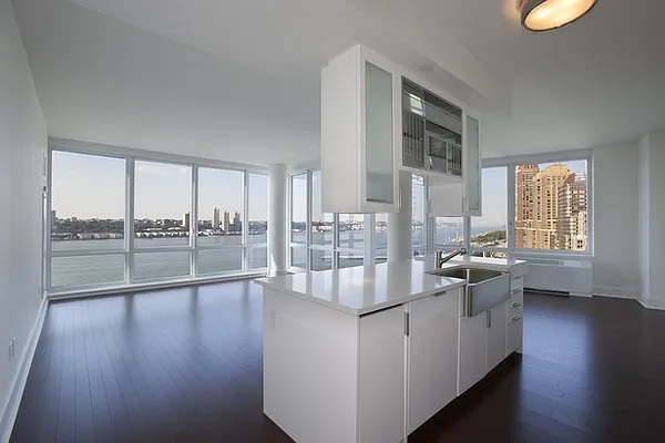 Rented by BLU Real Estate | media 26