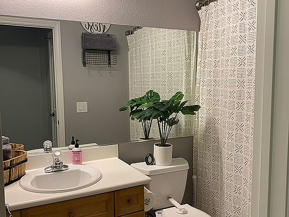 4th image of 9238 Avon Park Ave