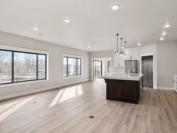 5th image of 3674 36th St S