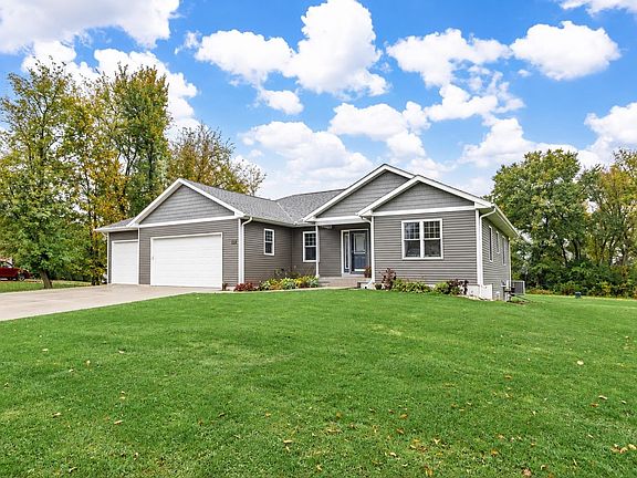 2nd image of 217 Maple Dr