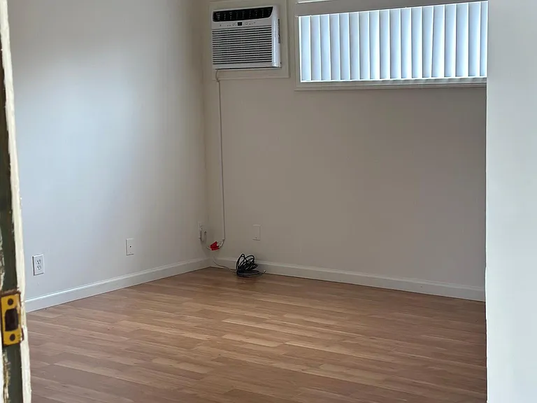 18300 Napa St #N — Photo 12