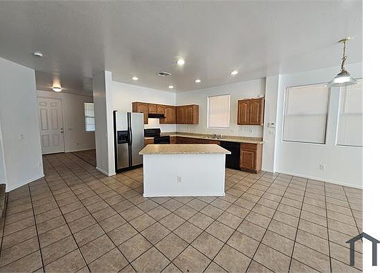 1st image of 3011 W Dunbar Dr