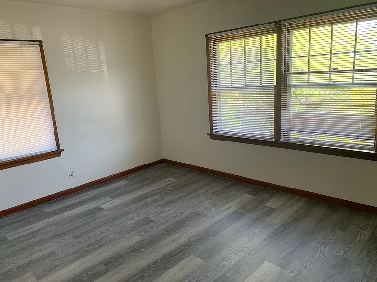 335 Gooding St N #9 — Photo 3
