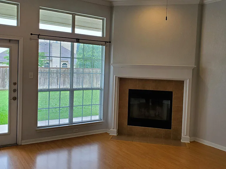 8523 Oak Xing — Photo 13