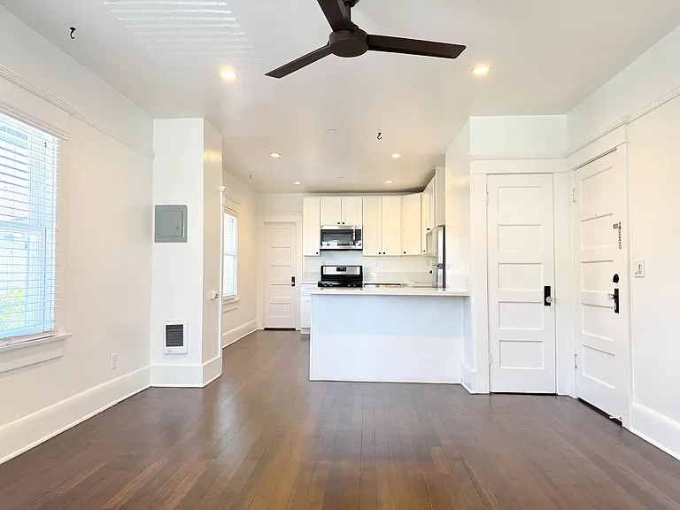 4242 Campus Ave — Photo 3