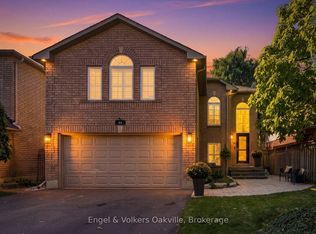 44 Keewaydin St, Hamilton, ON L8B 0K6