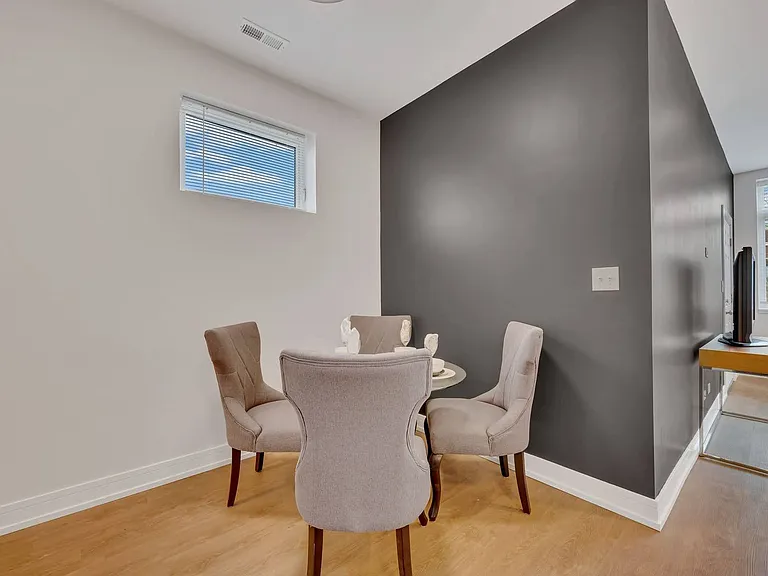 5019 S Indiana Ave — Photo 13