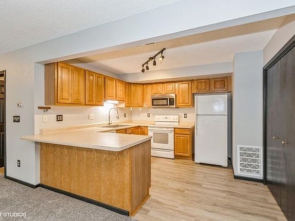 5th image of 405 James Blvd NW APT 3