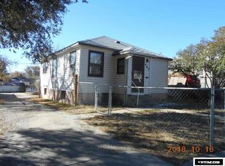 402 E Daley St, Rawlins, WY 82301
