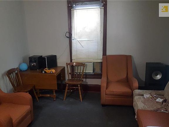 2nd image of 231 N Mill St