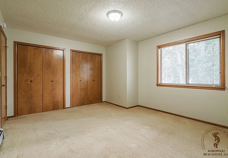 1305 Wellington Ave — Photo 7