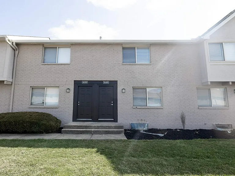 Townhomes at Fairways — Photo 28