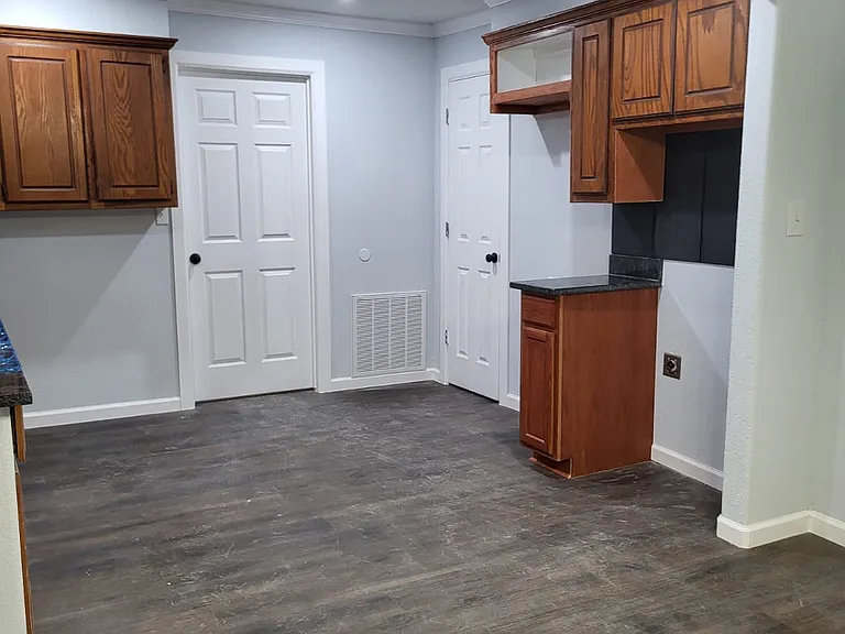 1115 B St NW — Photo 4