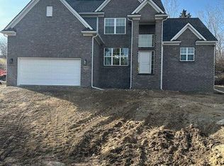 50451 Ironwood Ct, Plymouth, MI 48170