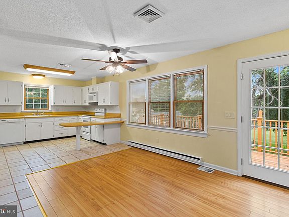 5th image of 206 Belmont Dr