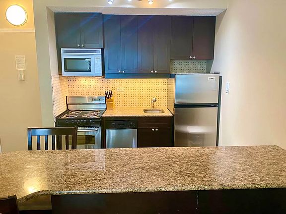 3rd image of 150 W 51st St #21