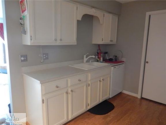 5th image of 500 E Woodingham Dr #13