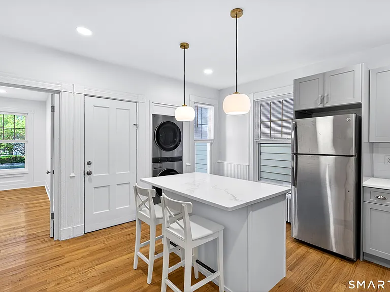 52 Edwards St #1 — Photo 4
