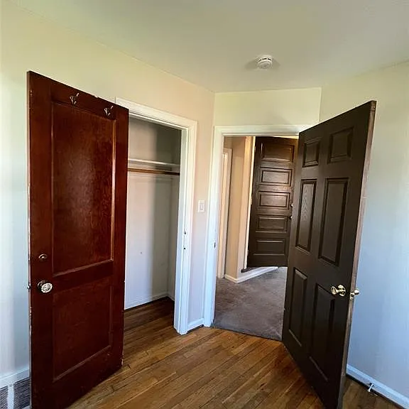 23280 Forest St — Photo 15