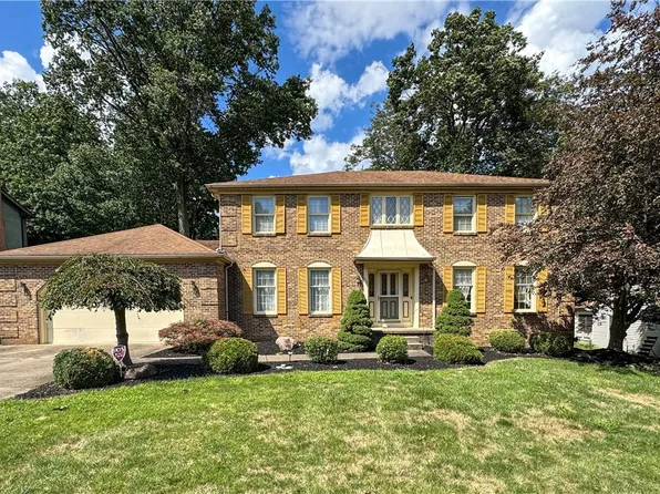 1531 Barbie Dr, Youngstown, OH 44512