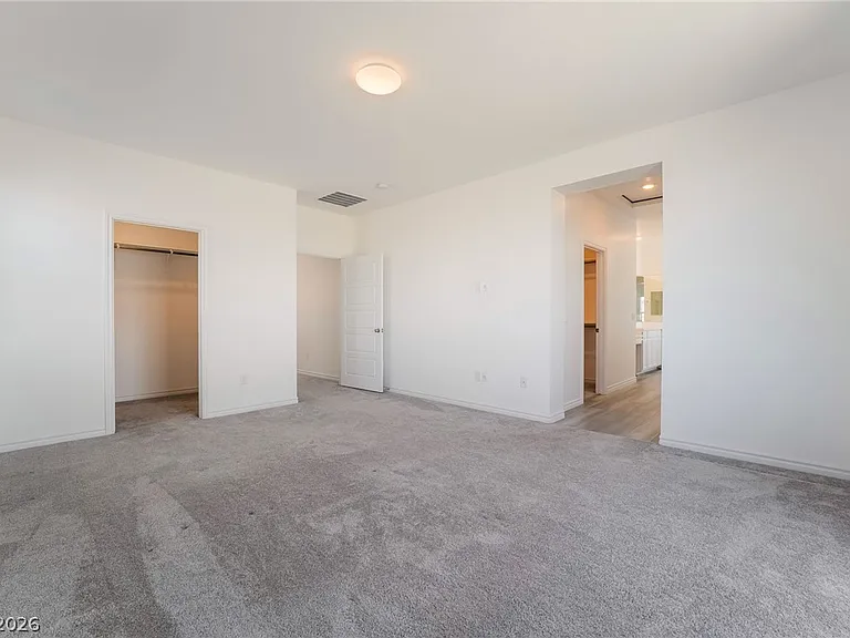 3952 Henny Ave — Photo 33