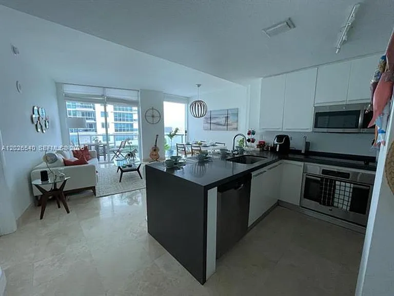 6515 Collins Ave #710 — Photo 9