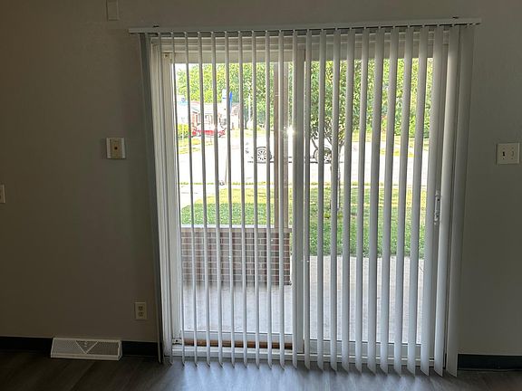 5th image of 704 S Lincoln Ave APT 9