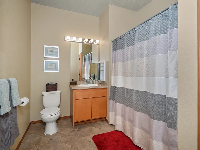 Eagle Point Apartments — Photo 44