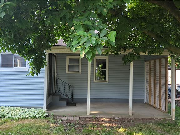 2nd image of 1117 Lindsay Ave