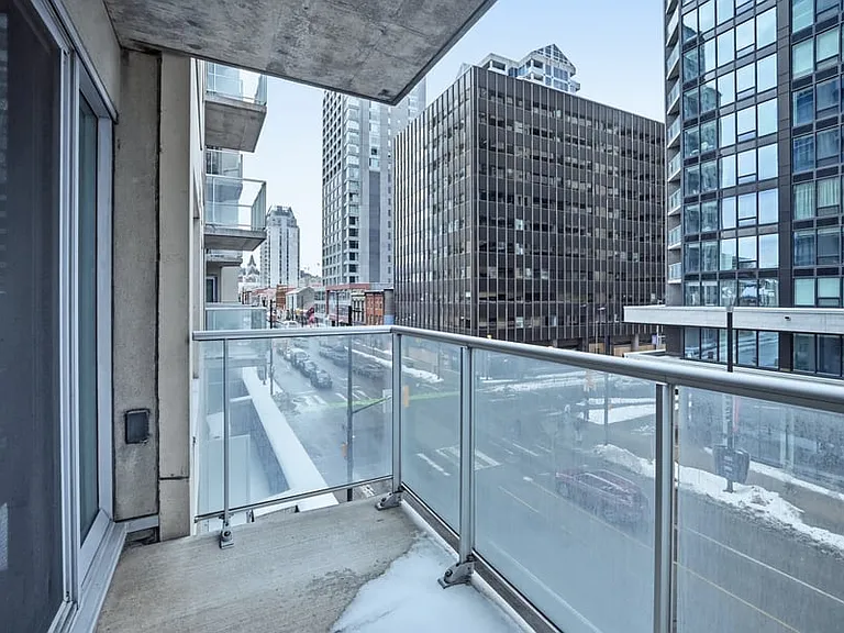 242 Rideau St #403 — Photo 10