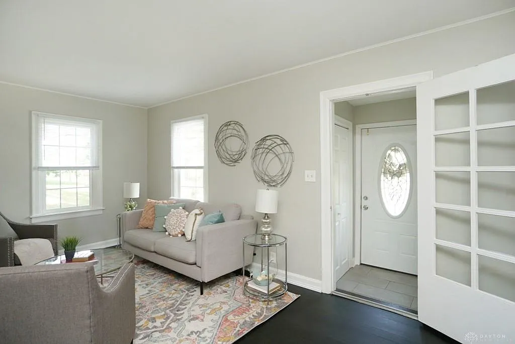 4 bed, 2.0 bath, 1856 sqft, $1,995 — Photo 3