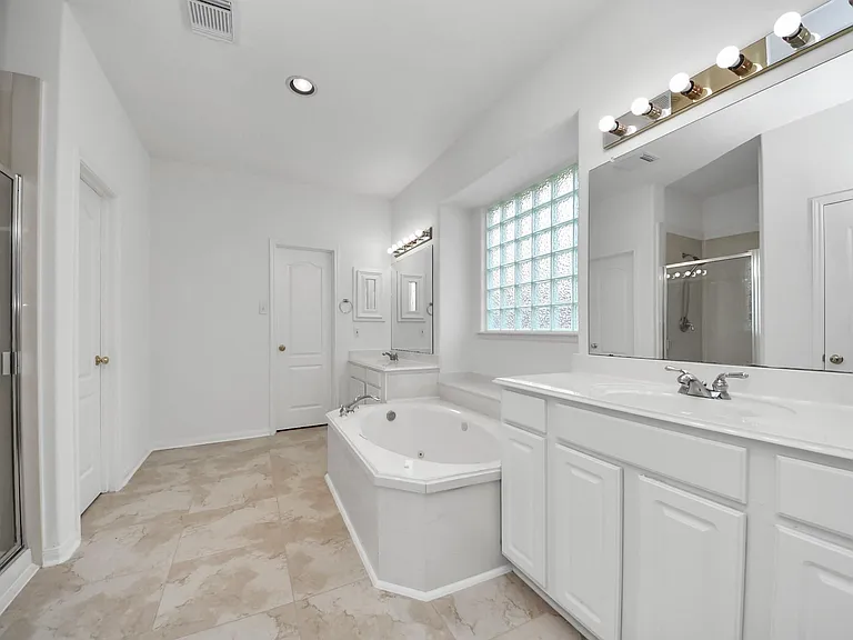 4230 Waterwood Dr — Photo 18