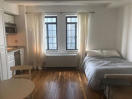 1st image of 5 Tudor City Pl APT 2021