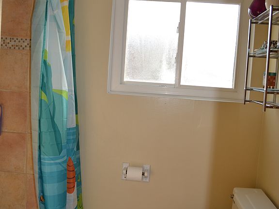 Full bath upstairs