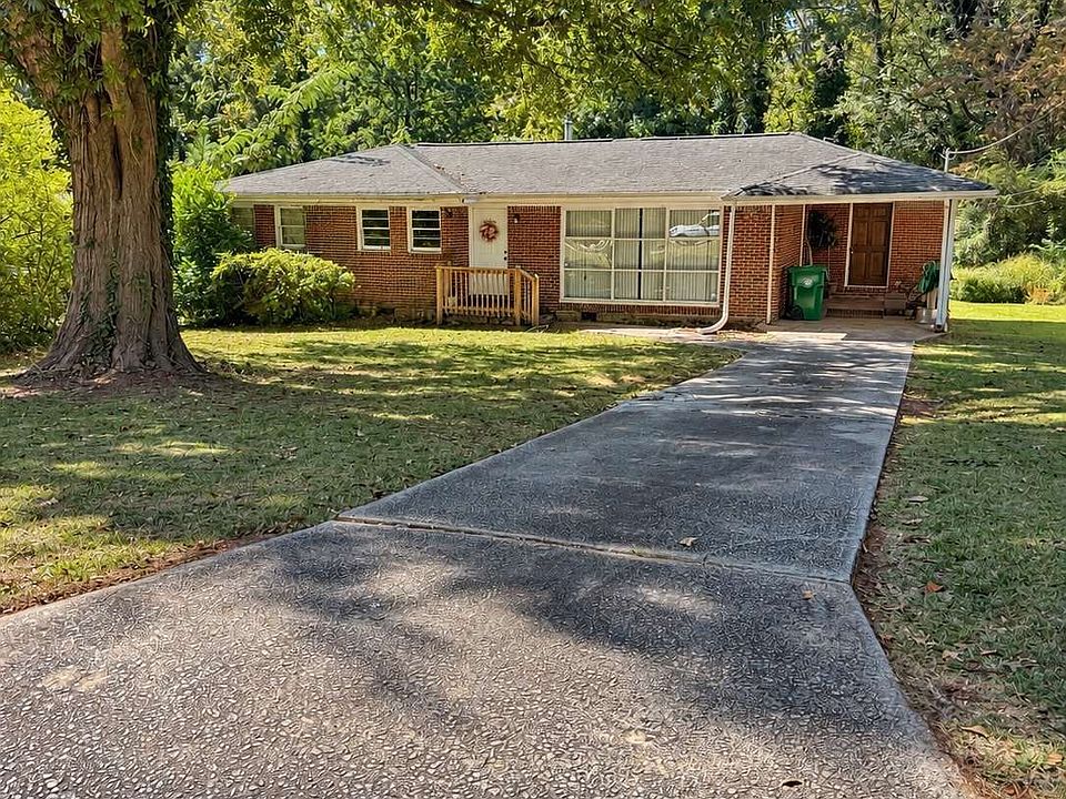 1st image of 3243 Pinehill Dr