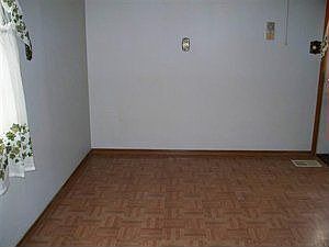 2nd image of 4921 Lisbon Cir