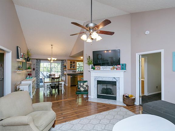 5th image of 904 Pebble Beach Cir