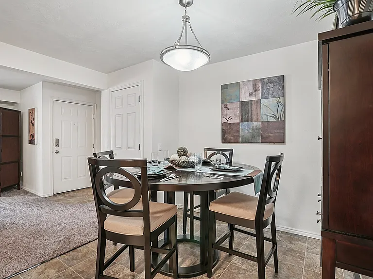 Dining Area 2