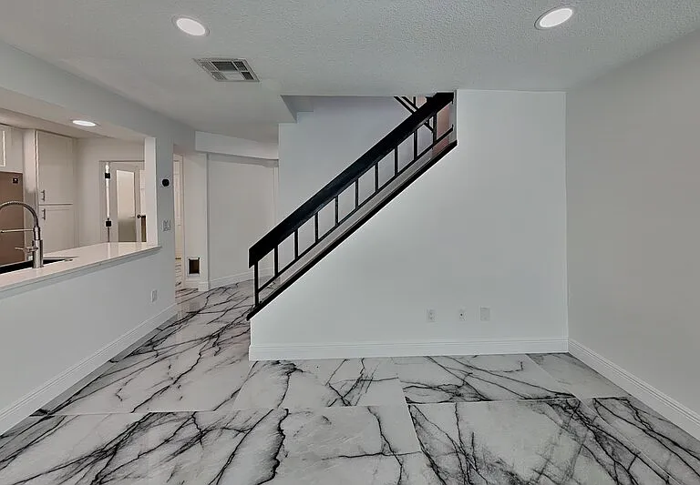 8212 Citrus Chase Dr — Photo 5