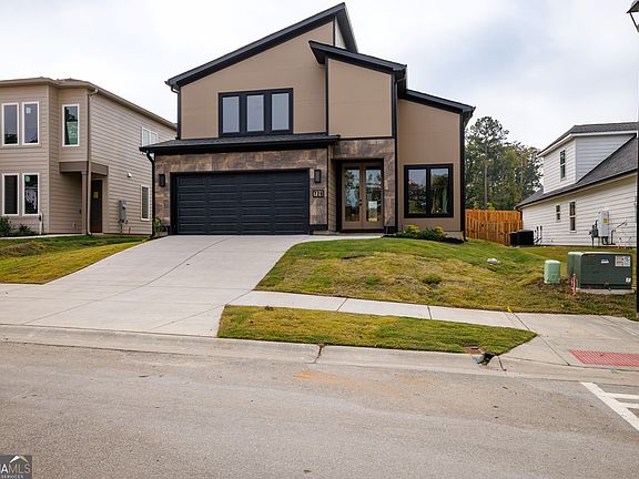 2nd image of 729 Ronaldsay Rd