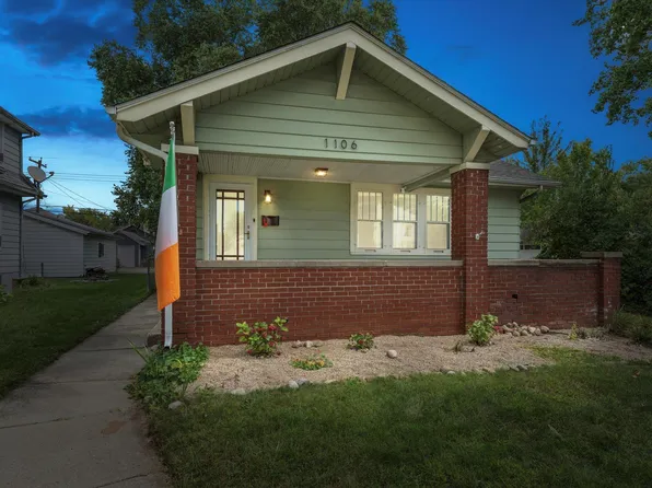 1106 S Twyckenham Dr, South Bend, IN 46615